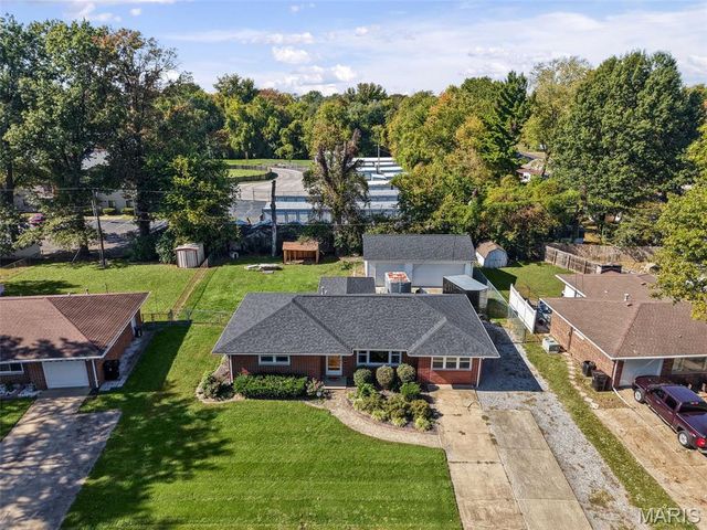 23 Buckingham Road, Belleville, IL 62226