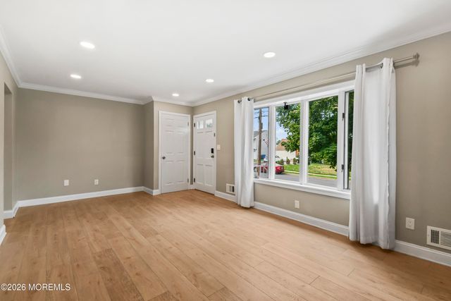 16 Venus Road, South Amboy, NJ 08879