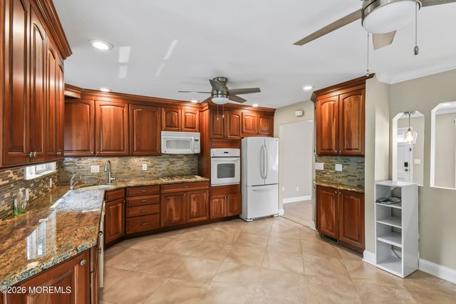 16 Venus Road, South Amboy, NJ 08879