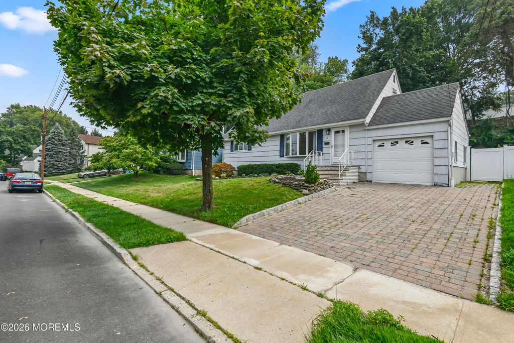 16 Venus Road, South Amboy, NJ 08879