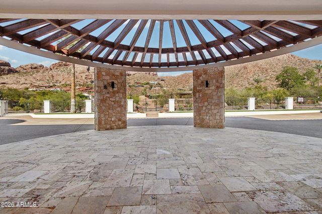 4937 E ROCKRIDGE Road, Phoenix, AZ 85018