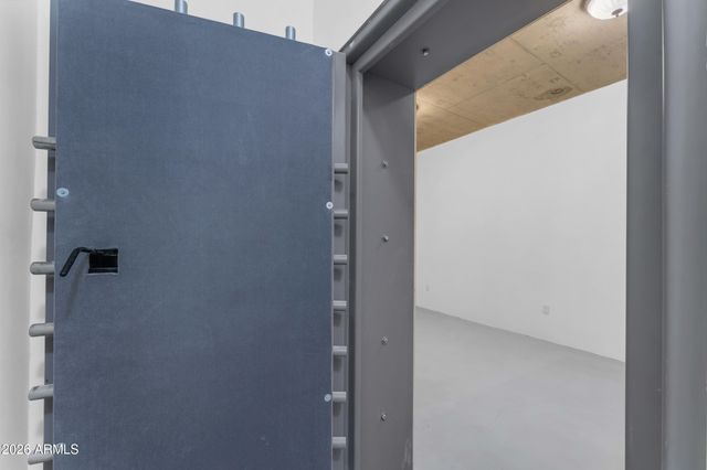 4937 E ROCKRIDGE Road, Phoenix, AZ 85018