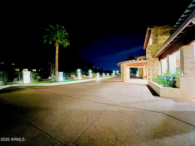 4937 E ROCKRIDGE Road, Phoenix, AZ 85018