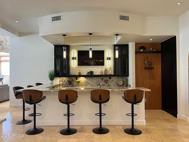 4937 E ROCKRIDGE Road, Phoenix, AZ 85018