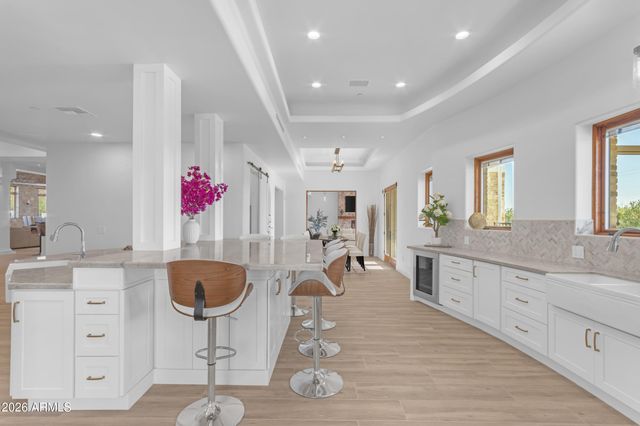 4937 E ROCKRIDGE Road, Phoenix, AZ 85018