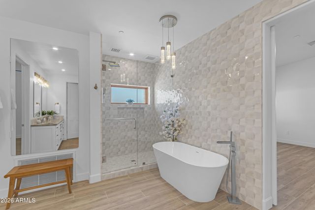 4937 E ROCKRIDGE Road, Phoenix, AZ 85018