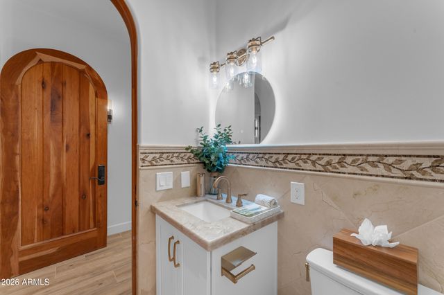 4937 E ROCKRIDGE Road, Phoenix, AZ 85018