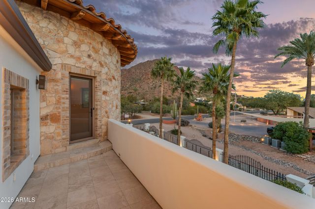 4937 E ROCKRIDGE Road, Phoenix, AZ 85018