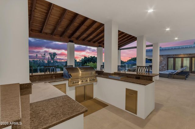 4937 E ROCKRIDGE Road, Phoenix, AZ 85018