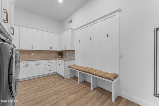 4937 E ROCKRIDGE Road, Phoenix, AZ 85018