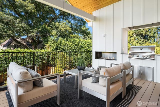 9812 NE 31st Street, Bellevue, WA 98004