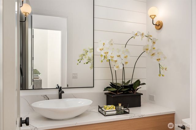 9812 NE 31st Street, Bellevue, WA 98004