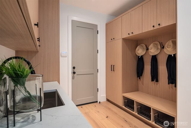 9812 NE 31st Street, Bellevue, WA 98004