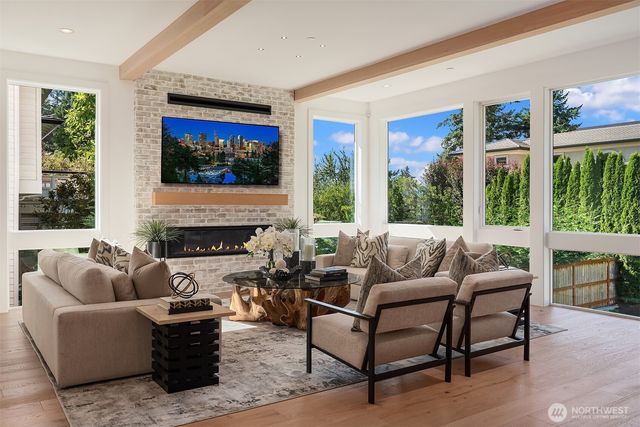 9812 NE 31st Street, Bellevue, WA 98004