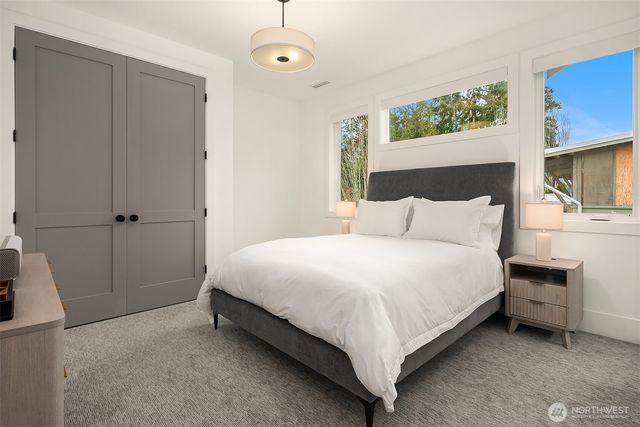 9812 NE 31st Street, Bellevue, WA 98004