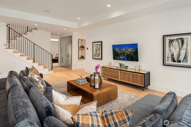 9812 NE 31st Street, Bellevue, WA 98004