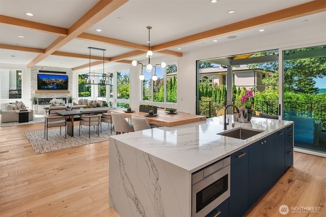 9812 NE 31st Street, Bellevue, WA 98004