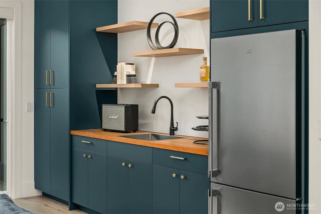 9812 NE 31st Street, Bellevue, WA 98004