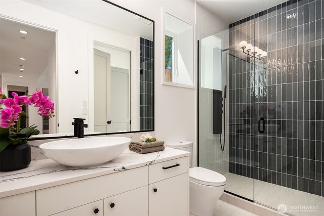 9812 NE 31st Street, Bellevue, WA 98004