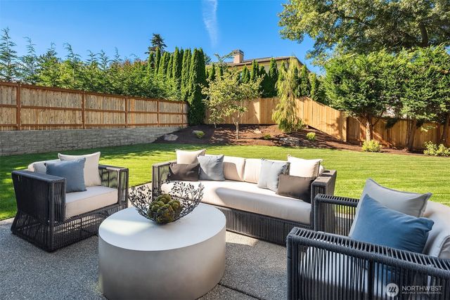 9812 NE 31st Street, Bellevue, WA 98004