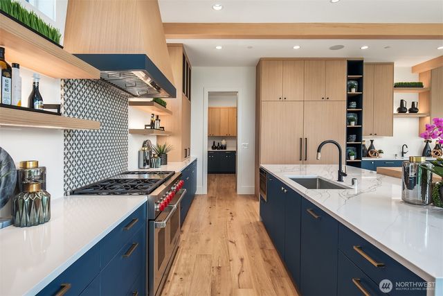 9812 NE 31st Street, Bellevue, WA 98004