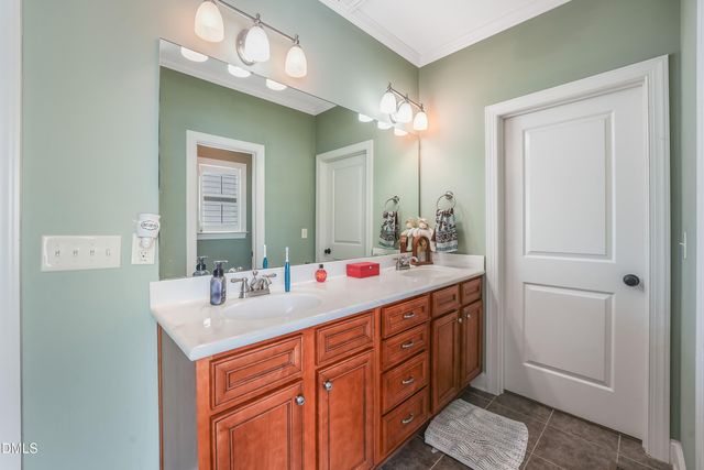 94 Hill Row Lane, Clayton, NC 27527