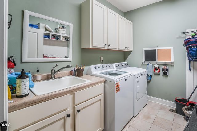 94 Hill Row Lane, Clayton, NC 27527
