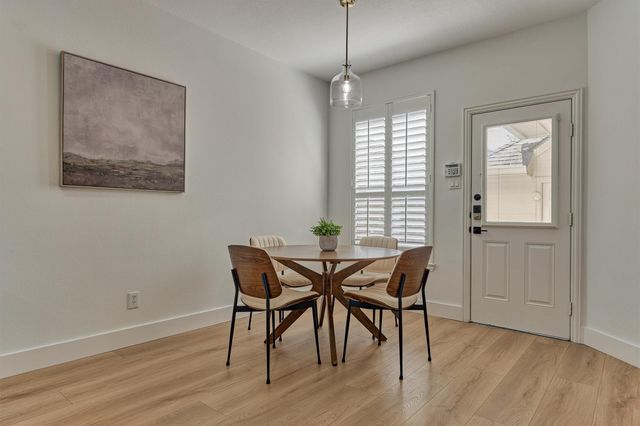 27 Medley Lane, The Woodlands, TX 77382