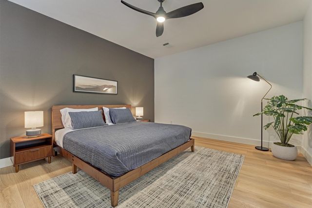 27 Medley Lane, The Woodlands, TX 77382