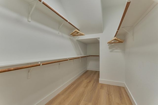 27 Medley Lane, The Woodlands, TX 77382