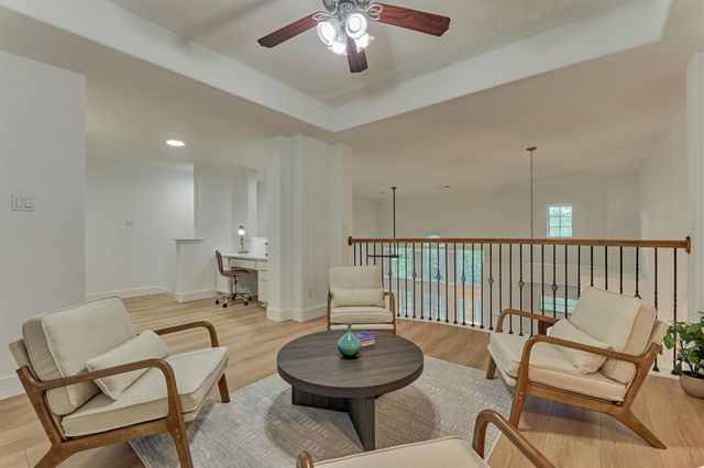 27 Medley Lane, The Woodlands, TX 77382