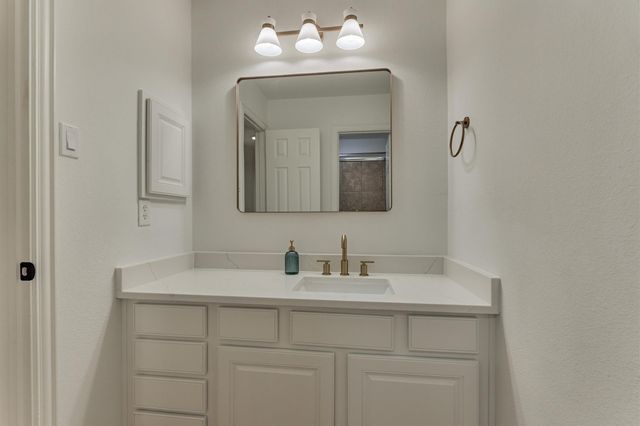 27 Medley Lane, The Woodlands, TX 77382