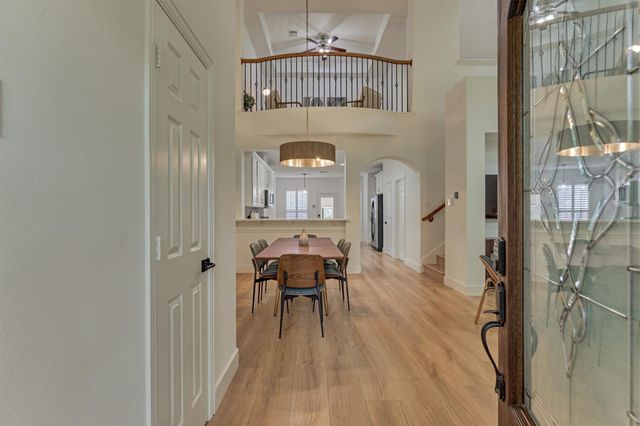 27 Medley Lane, The Woodlands, TX 77382