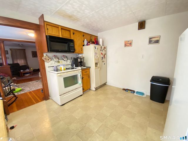 22 Beechwood Avenue, Torrington, CT 06790