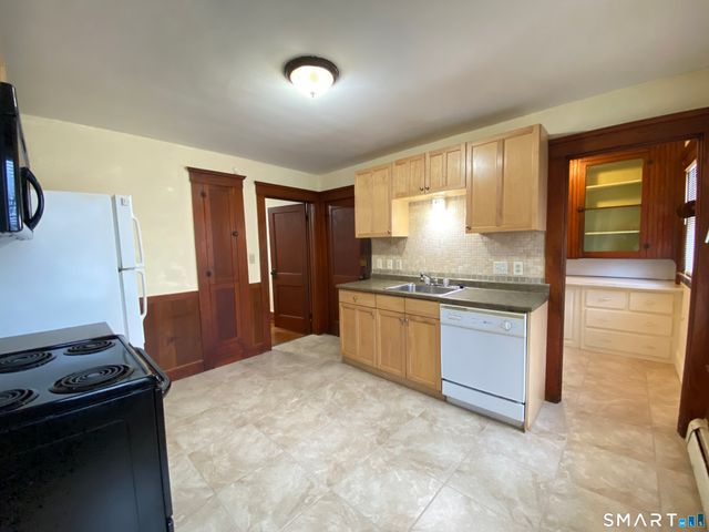 22 Beechwood Avenue, Torrington, CT 06790