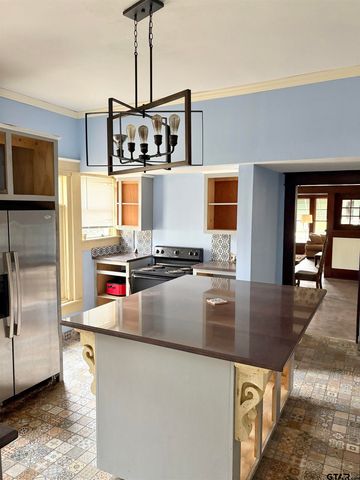 214 N TEXAS, Pittsburg, TX 75686