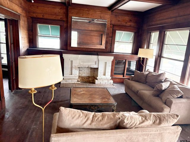 214 N TEXAS, Pittsburg, TX 75686