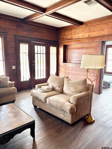 214 N TEXAS, Pittsburg, TX 75686