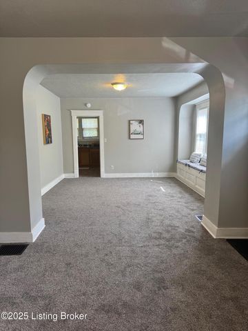 125 N 46th St, Louisville, KY 40212