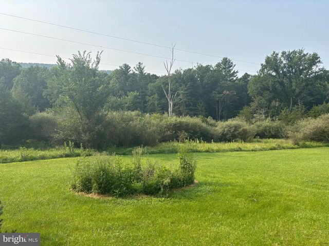 937 WILDLIFE DR, Lost City, WV 26810
