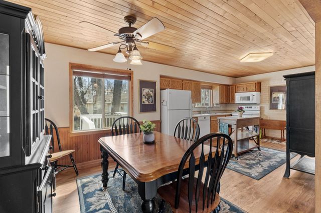 950 Blackoaks Lane, Anoka, MN 55303