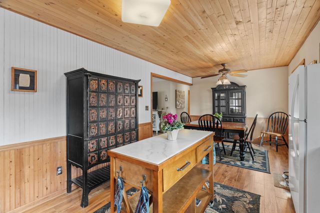 950 Blackoaks Lane, Anoka, MN 55303