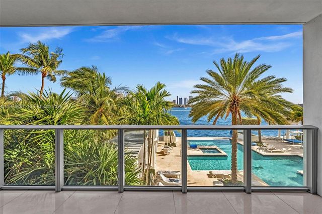 17301 Biscayne Blvd 210, North Miami Beach, FL 33160