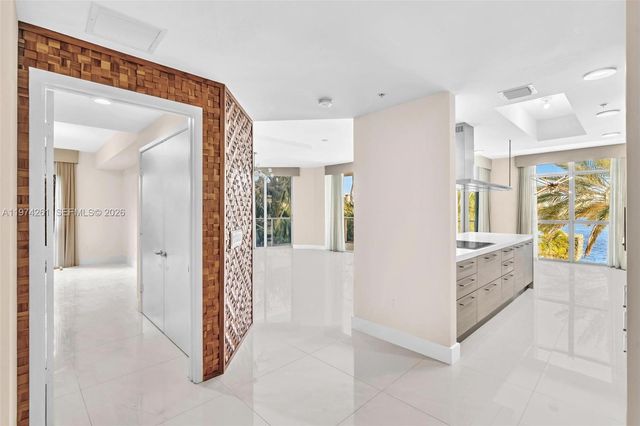 17301 Biscayne Blvd 210, North Miami Beach, FL 33160