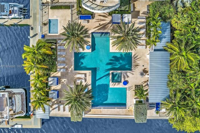 17301 Biscayne Blvd 210, North Miami Beach, FL 33160