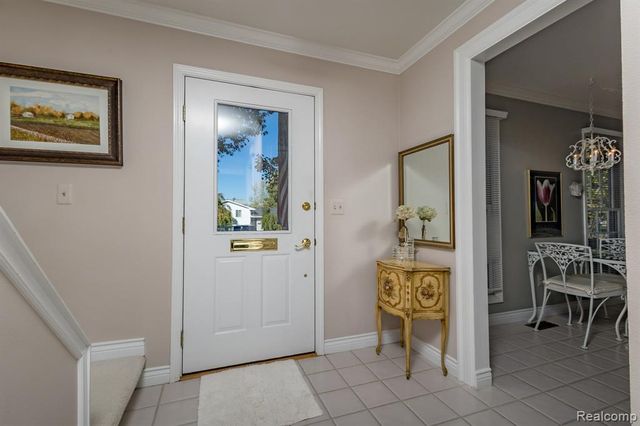 16329 Birwood Avenue, Beverly Hills, MI 48025