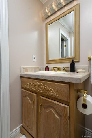 16329 Birwood Avenue, Beverly Hills, MI 48025