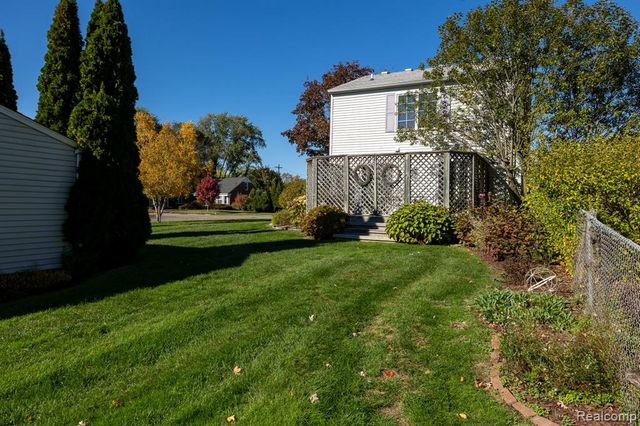 16329 Birwood Avenue, Beverly Hills, MI 48025