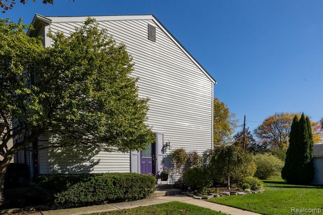 16329 Birwood Avenue, Beverly Hills, MI 48025