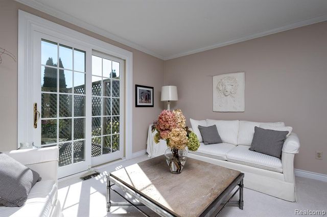 16329 Birwood Avenue, Beverly Hills, MI 48025